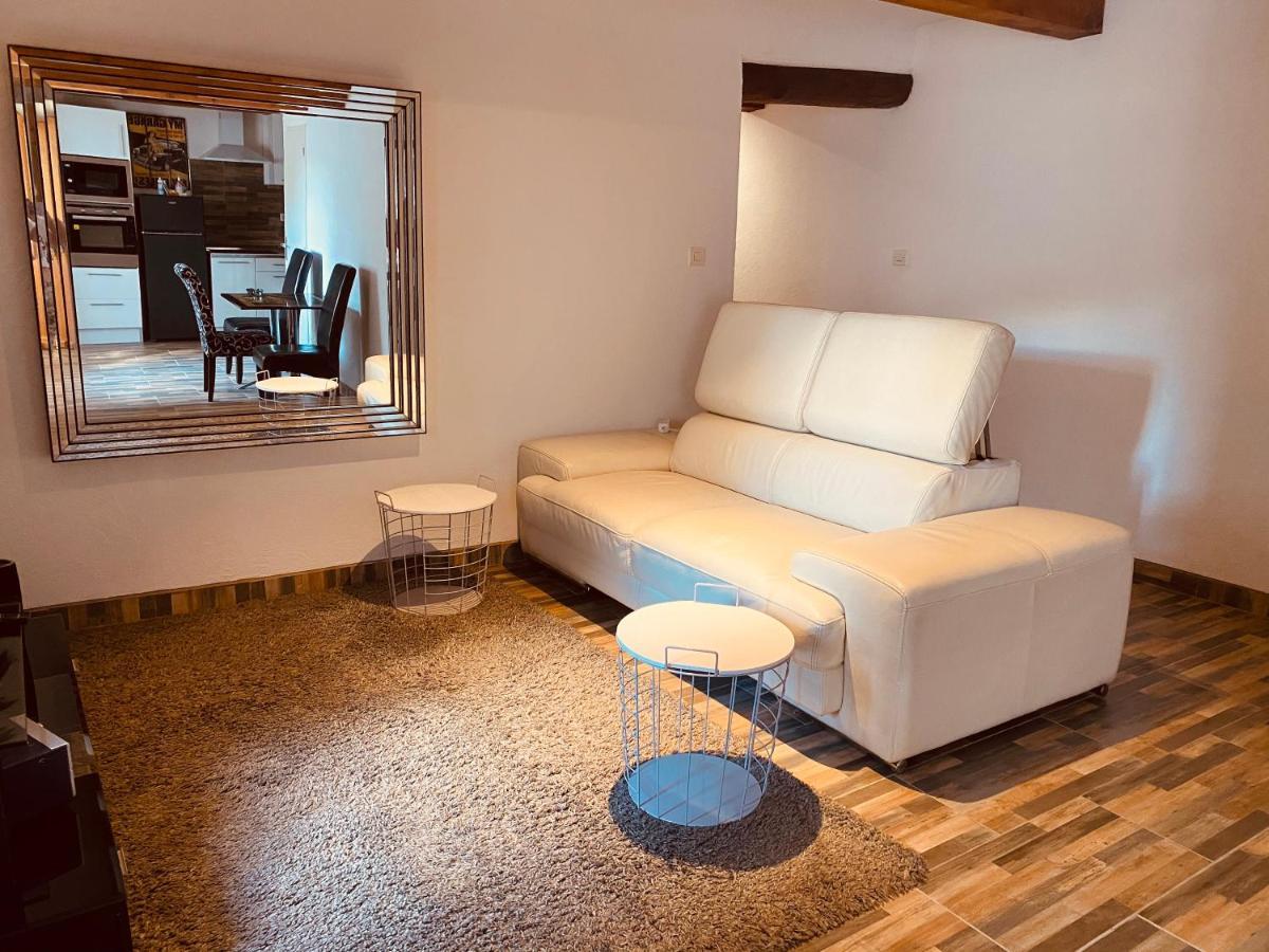 Calme Dans Maison De Village 60M2 Super Confort Дин Ле Бен Екстериор снимка